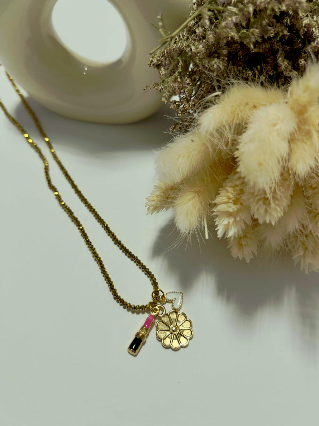 Exclusive beaded necklace