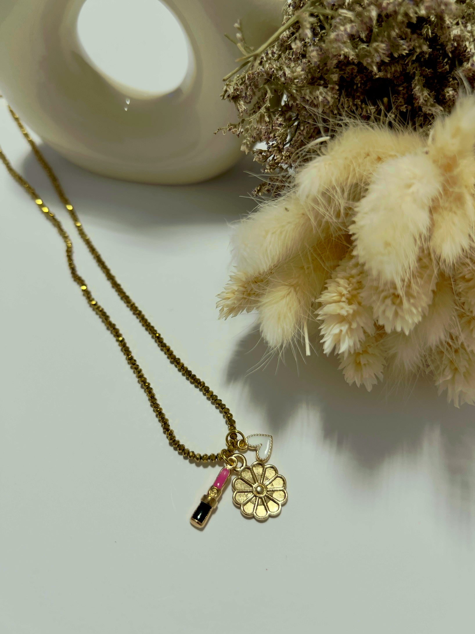 Exclusive beaded necklace